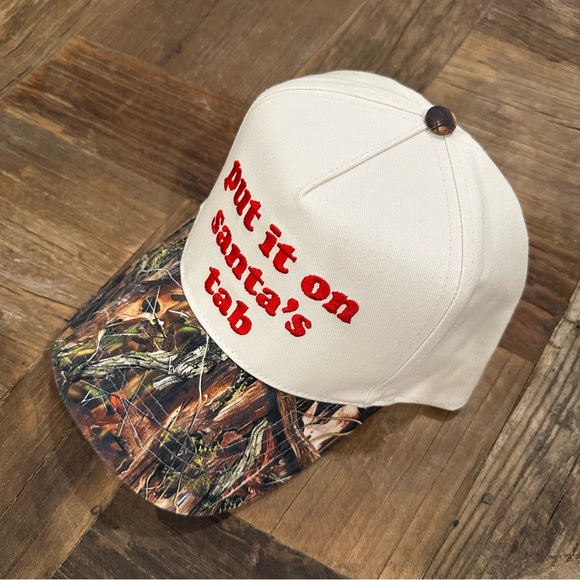 David and Young Cream Cap with Camouflage Brim “Put it on Santa’s tab” - Picture 2 of 4